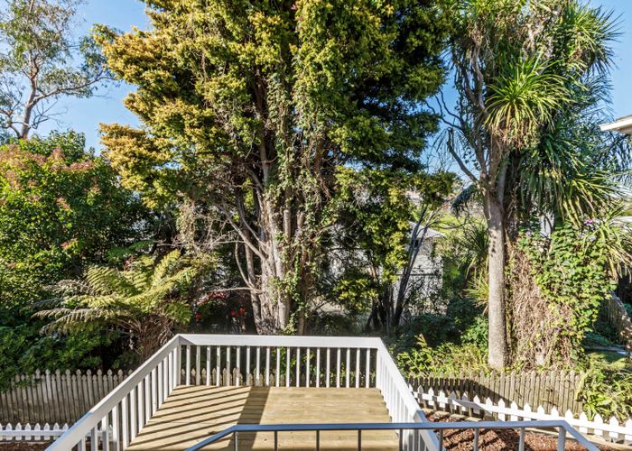  at 2/28 Gordon Avenue, Milford, Auckland