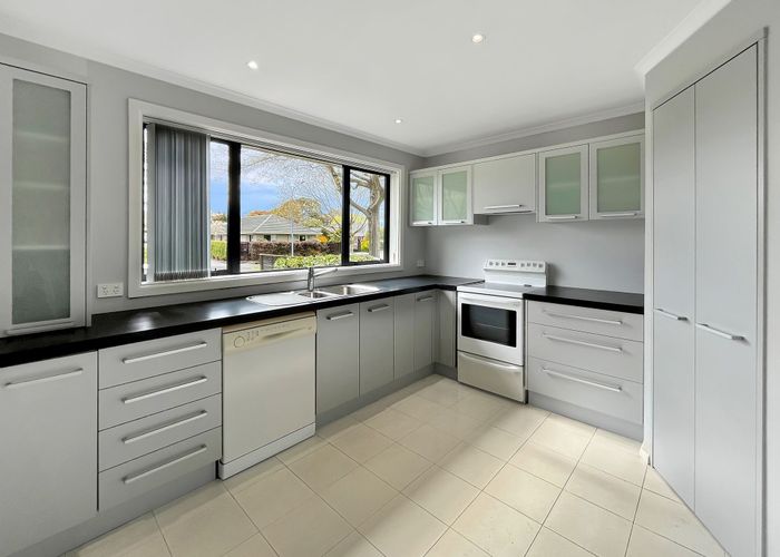  at 17 Burnside Cr, Burnside, Christchurch City, Canterbury
