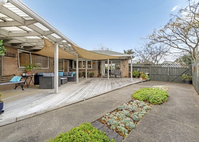  at 36 Cottesmore Place, Huntington Park, Auckland