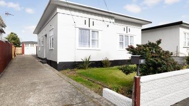  at 15 East Street, Petone, Lower Hutt