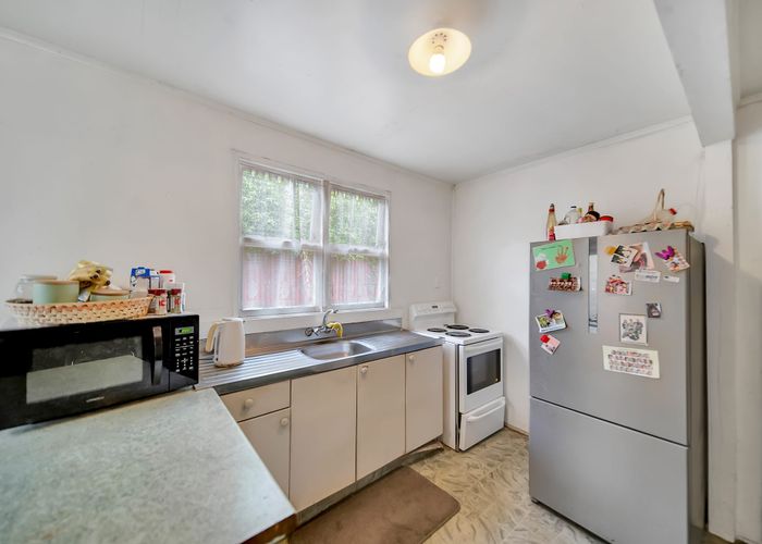  at 4 Kambalda Street, Mangere Bridge, Auckland