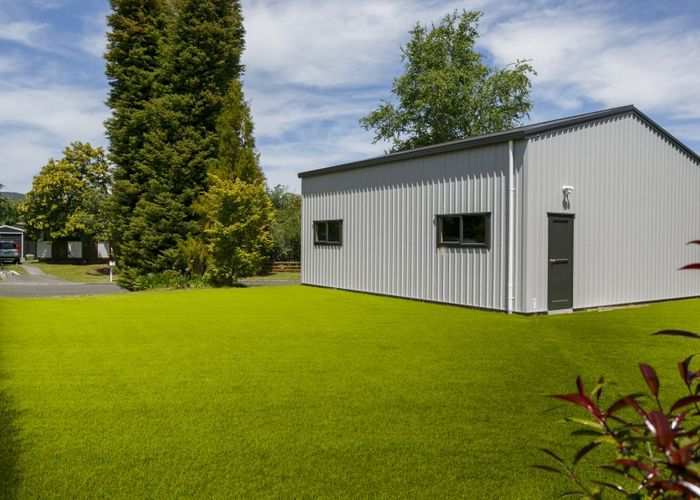  at 18 Irwin Place, Kinloch
