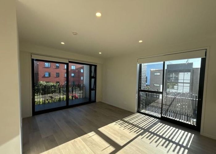  at 201/36B Greenslade Crescent, Northcote, North Shore City, Auckland