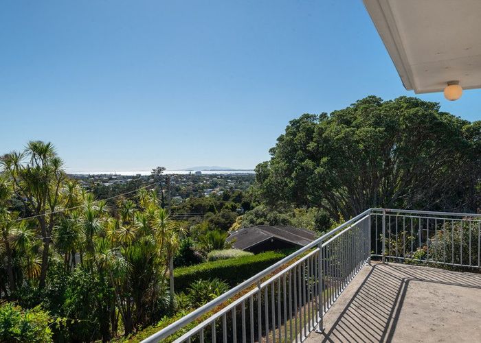  at 24 Speedy Crescent, Hillcrest, Auckland