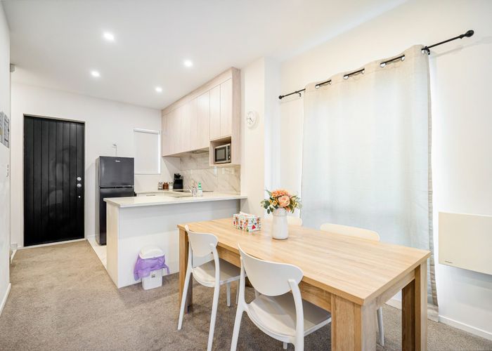  at 98E Walmsley Road, Favona, Manukau City, Auckland