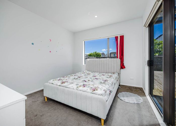  at 42 Dignity Street, Papakura, Papakura, Auckland