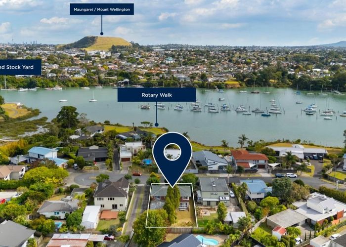  at 40 Riverlea Avenue, Pakuranga, Auckland