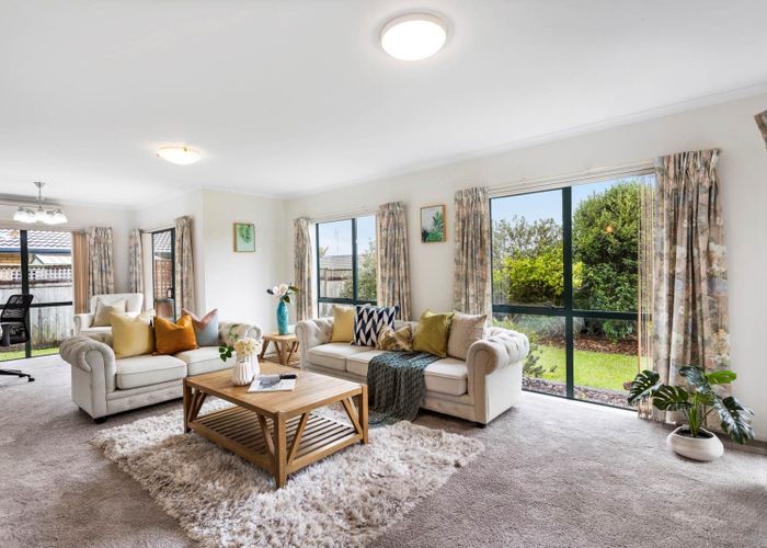  at 11 Rutgers Place, Albany, Auckland