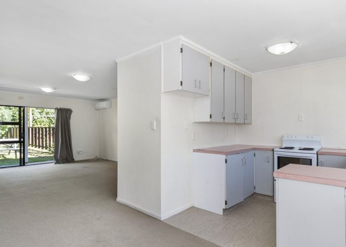  at 2/11 Robins Road, Judea, Tauranga