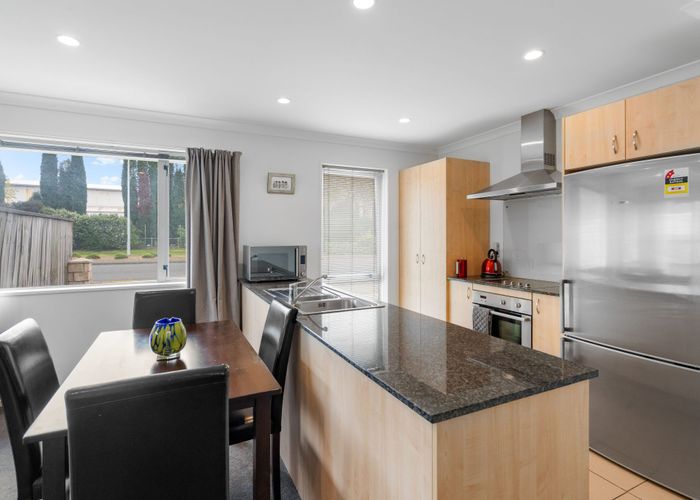  at 1/335 Main South Road, Hornby, Christchurch City, Canterbury