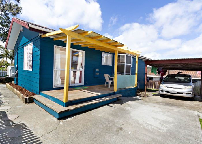  at 14 Chislehurst Street, Henderson, Auckland