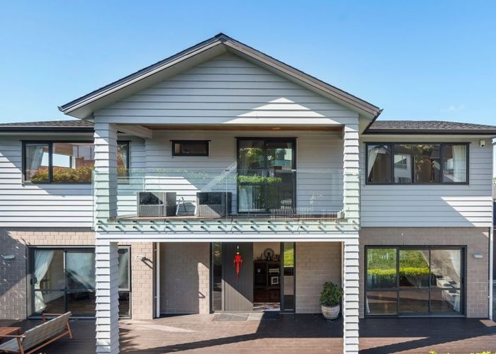  at 4A Hilton Close, Fairview Heights, Auckland