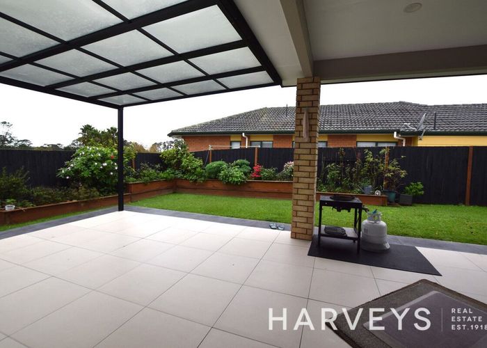  at 2 Apsley Rise, Henderson, Auckland