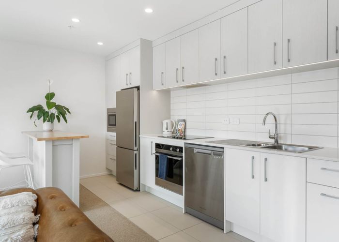  at 101/8 Waikumete Road, Glen Eden, Auckland