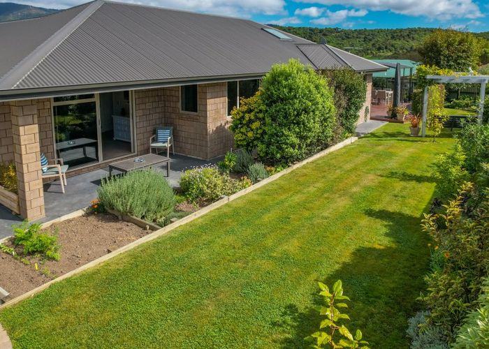  at 18 Admiralty Place, Waikawa, Picton
