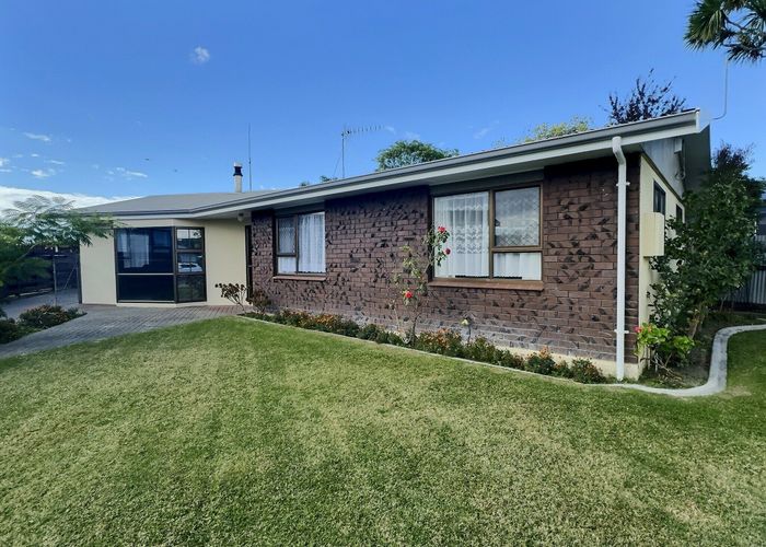  at 6 Selkirk Street, Tamatea, Napier