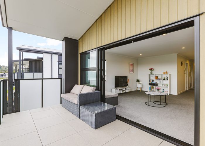  at 304/26 Shortfin Place, Flat Bush, Manukau City, Auckland