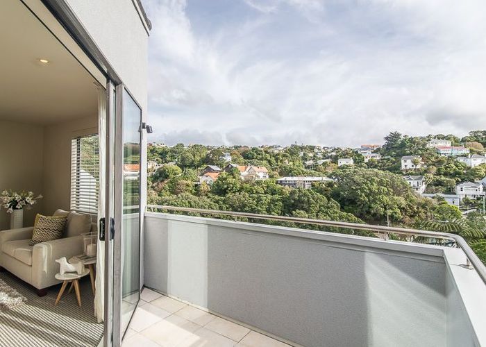  at 42 Fairview Crescent, Kelburn, Wellington