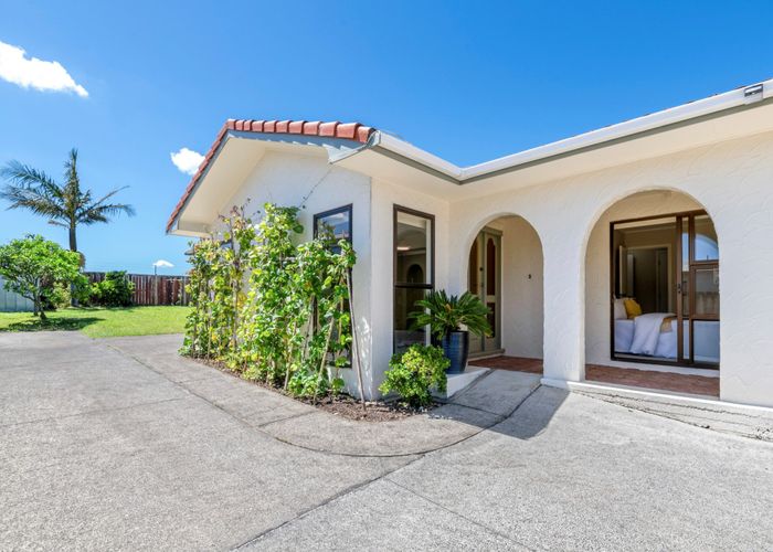  at 291 Albany Highway, Rosedale, Auckland