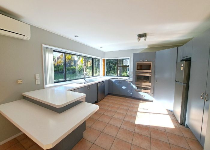  at 6 Delisle Place, Windsor Park, Auckland