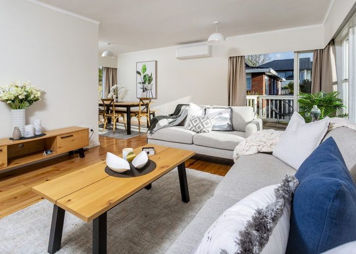  at 8A Kaipatiki Road, Glenfield, North Shore City, Auckland