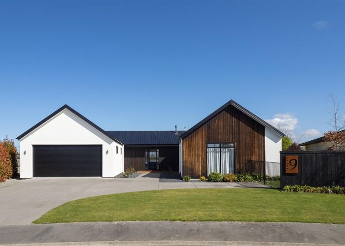  at 9 Penbury Close, Huntingdon, Ashburton