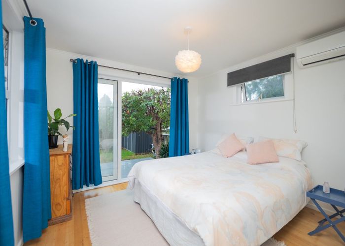  at 15 Enderby Drive, Te Atatu Peninsula, Waitakere City, Auckland