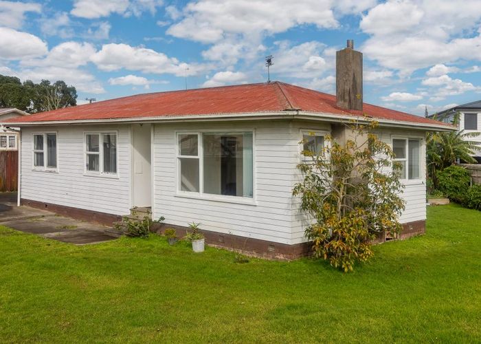  at Mangere East, Manukau City, Auckland