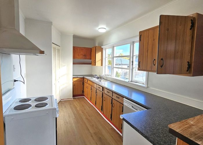  at 21 Oteha Valley Road, Northcross, North Shore City, Auckland