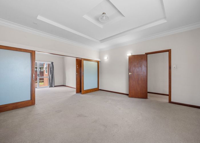  at 4 Kenderdine Road, Papatoetoe, Manukau City, Auckland