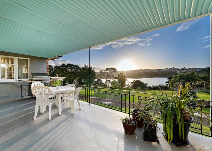  at 22 Murray Road, Te Atatu Peninsula, Auckland
