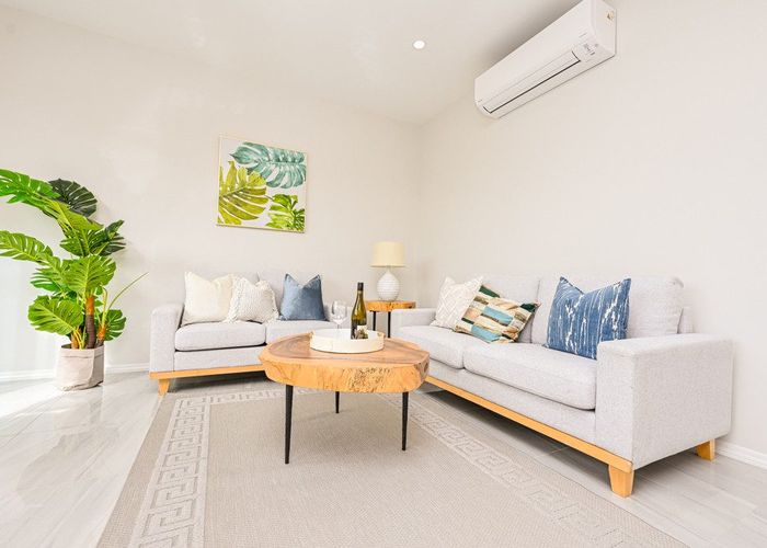  at 89B Whitford Road, Botany Downs, Manukau City, Auckland
