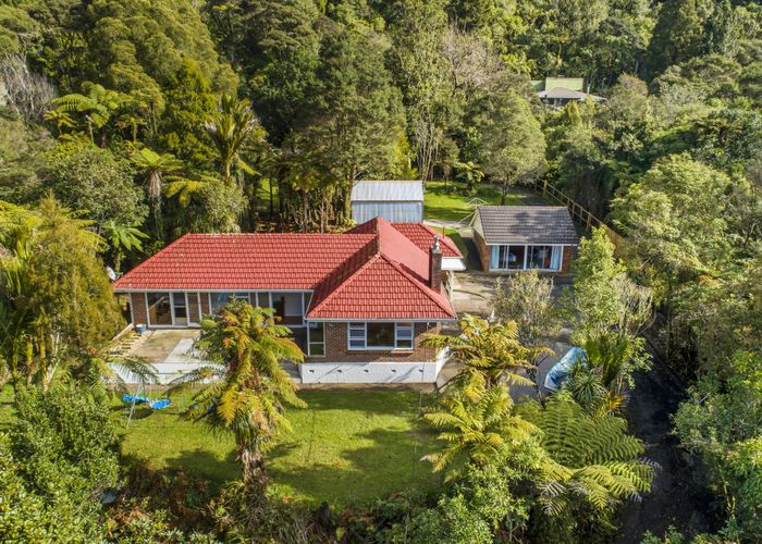  at 408B Scenic Drive, Waiatarua, Auckland