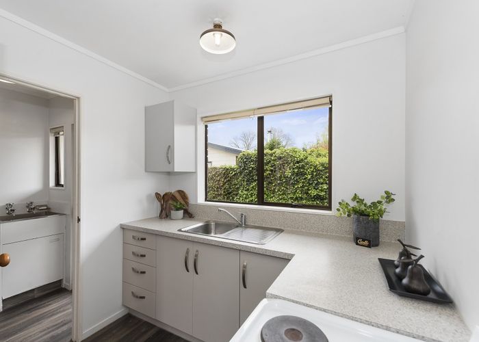  at 20C Claude Street, Fairfield, Hamilton