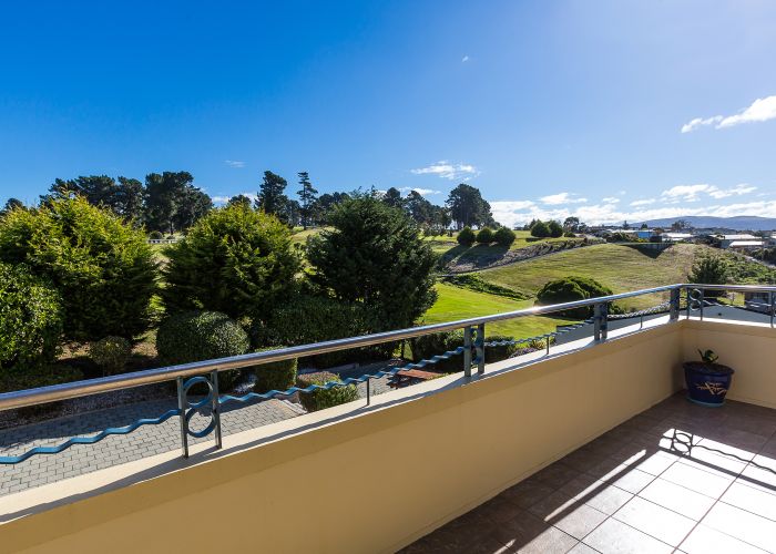  at 6 Highgrove, Saint Clair, Dunedin