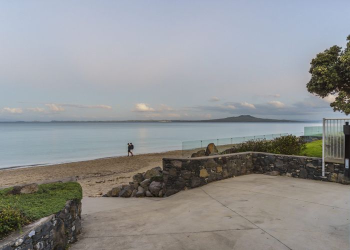 For sale 14 The Esplanade, Campbells Bay, North Shore City, Auckland