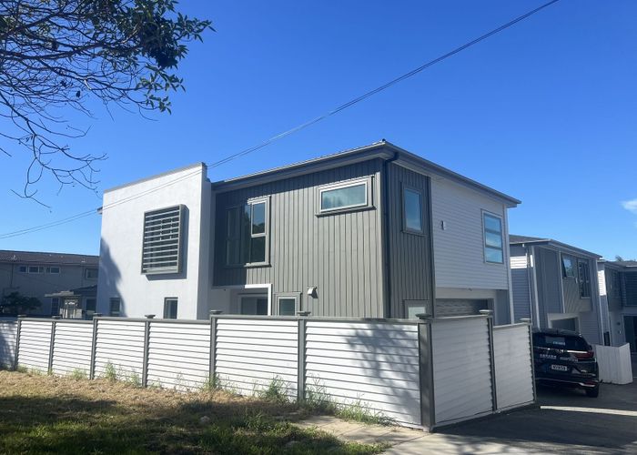  at 333A East Coast Road, Mairangi Bay, North Shore City, Auckland