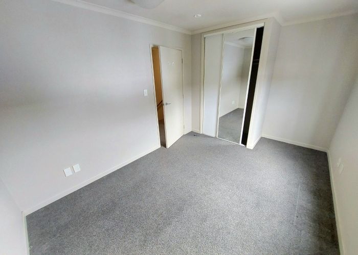  at 53/8 Carolina Place, Albany, North Shore City, Auckland
