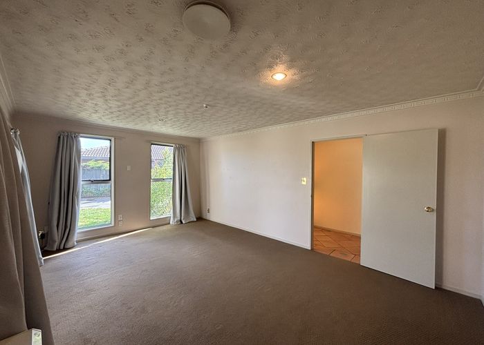  at 4 Edron Pl, Redwood, Christchurch City, Canterbury