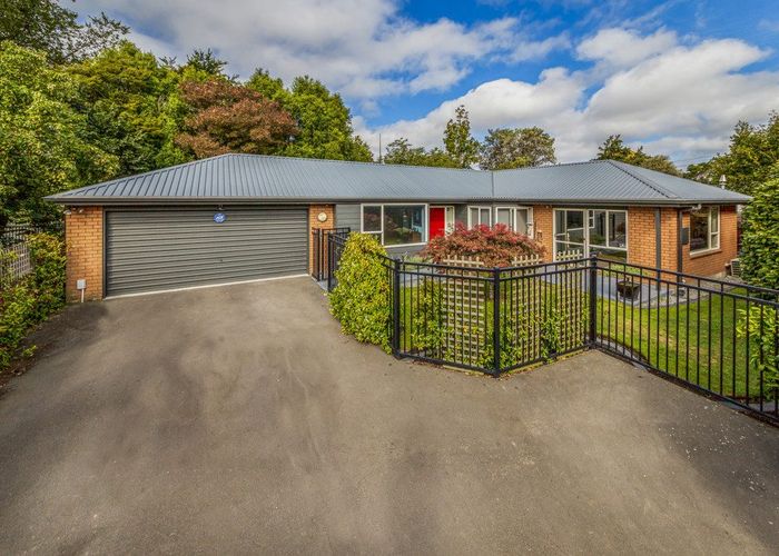  at 2/82 Quinns Road, Shirley, Christchurch