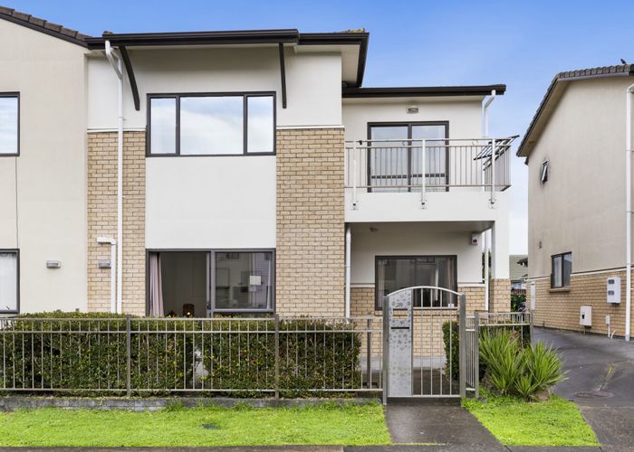  at 25 Triumph Road, Flat Bush, Auckland