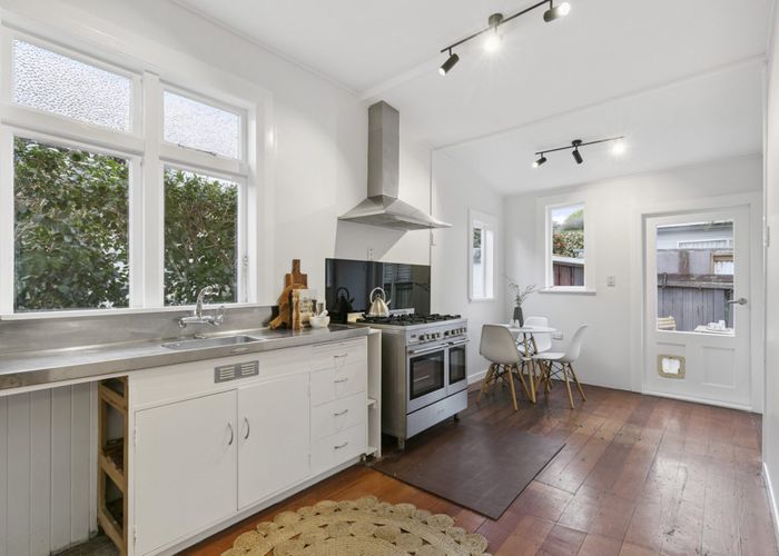  at 22 Beauchamp Street, Karori, Wellington, Wellington