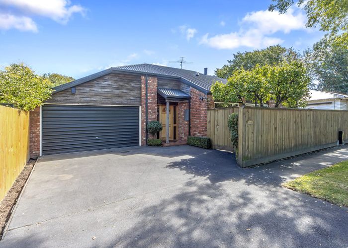  at 2/43 Dee Street, St Albans, Christchurch