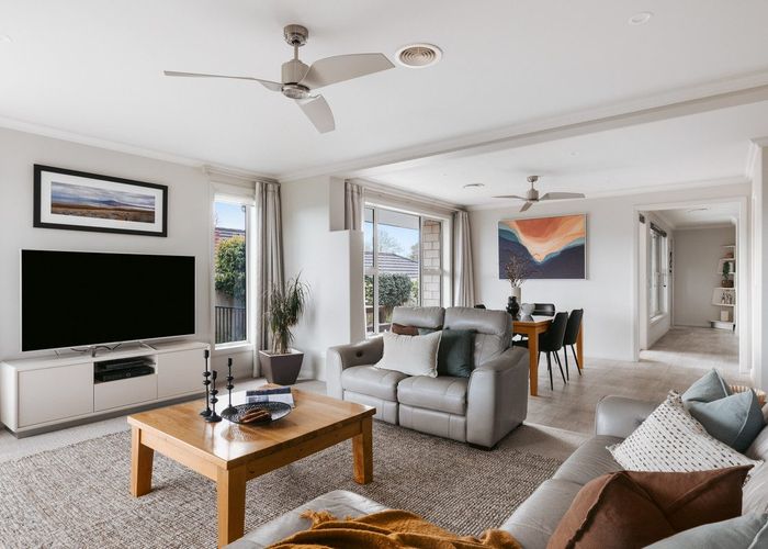  at 30 Broadwater Close, Pyes Pa, Tauranga