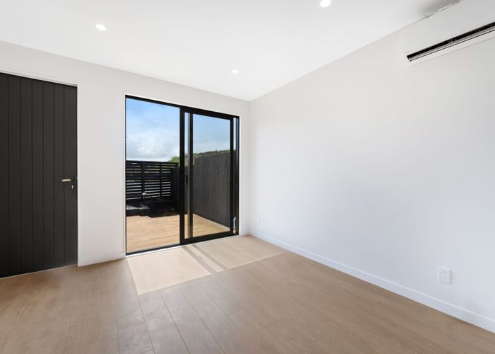  at 5/55 Tahetoka Street, Westgate, Waitakere City, Auckland