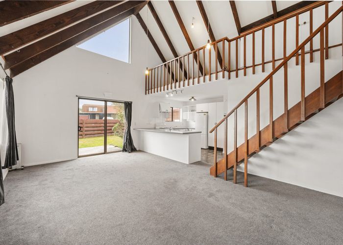  at 27A Kingsbridge Place, Newlands, Wellington