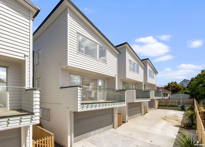  at 7B Waddell Avenue, Point England, Auckland City, Auckland