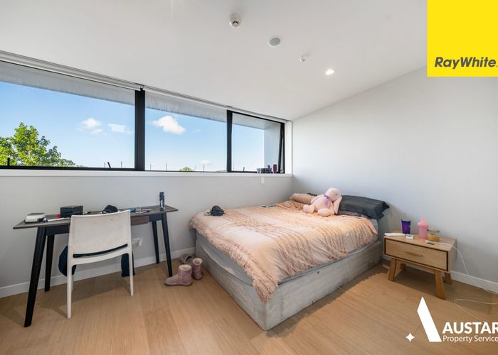  at 5/14 Todd Plaza, New Lynn, Waitakere City, Auckland