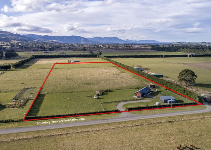  at 700 Woodstock Road, Burnt Hill, Oxford