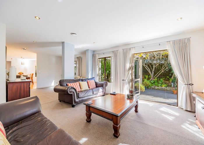  at 174 Kittiwake Drive, Schnapper Rock, North Shore City, Auckland